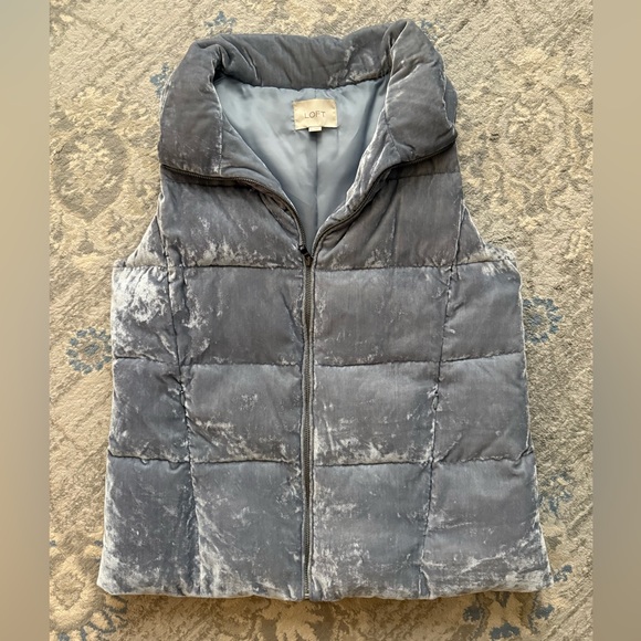 LOFT Light Blue Crushed Velvet Puffer Vest - Picture 2 of 9